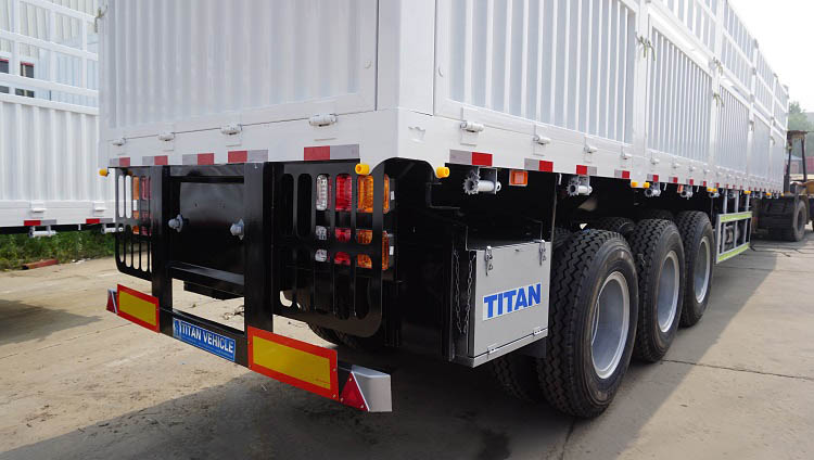 Tri Axle 60 Tons Fence Semi Trailer for Sale in Sudan